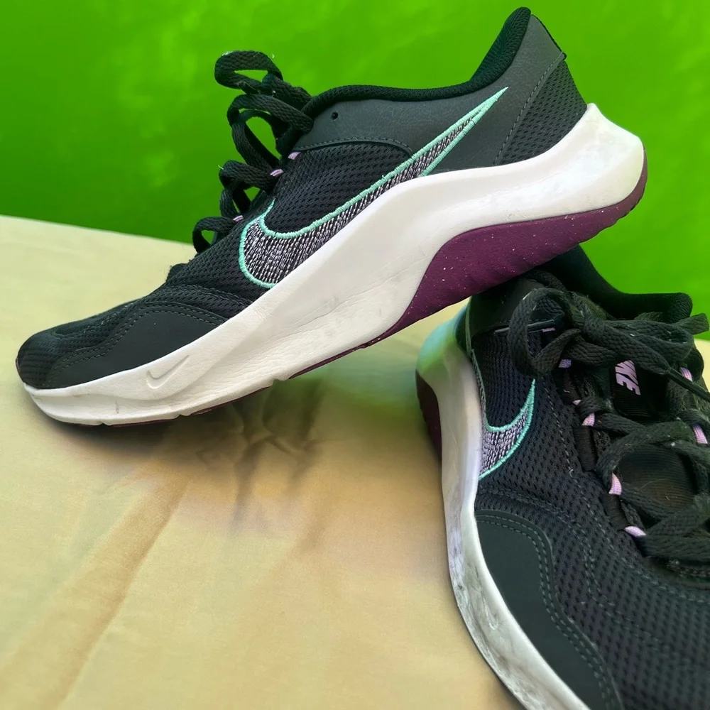 Nike Running Sneakers Black‎ Purple White Men’s Size 10